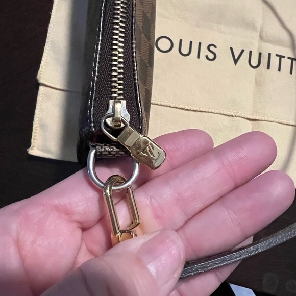 SOLD Louis Vuitton Pochette Accessoires - Picture 6 of 9